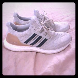 Brand new pair of adidas women’s sneakers size 8